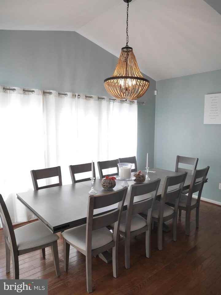 344 Ashby Commons Dr - Photo 6 of 37