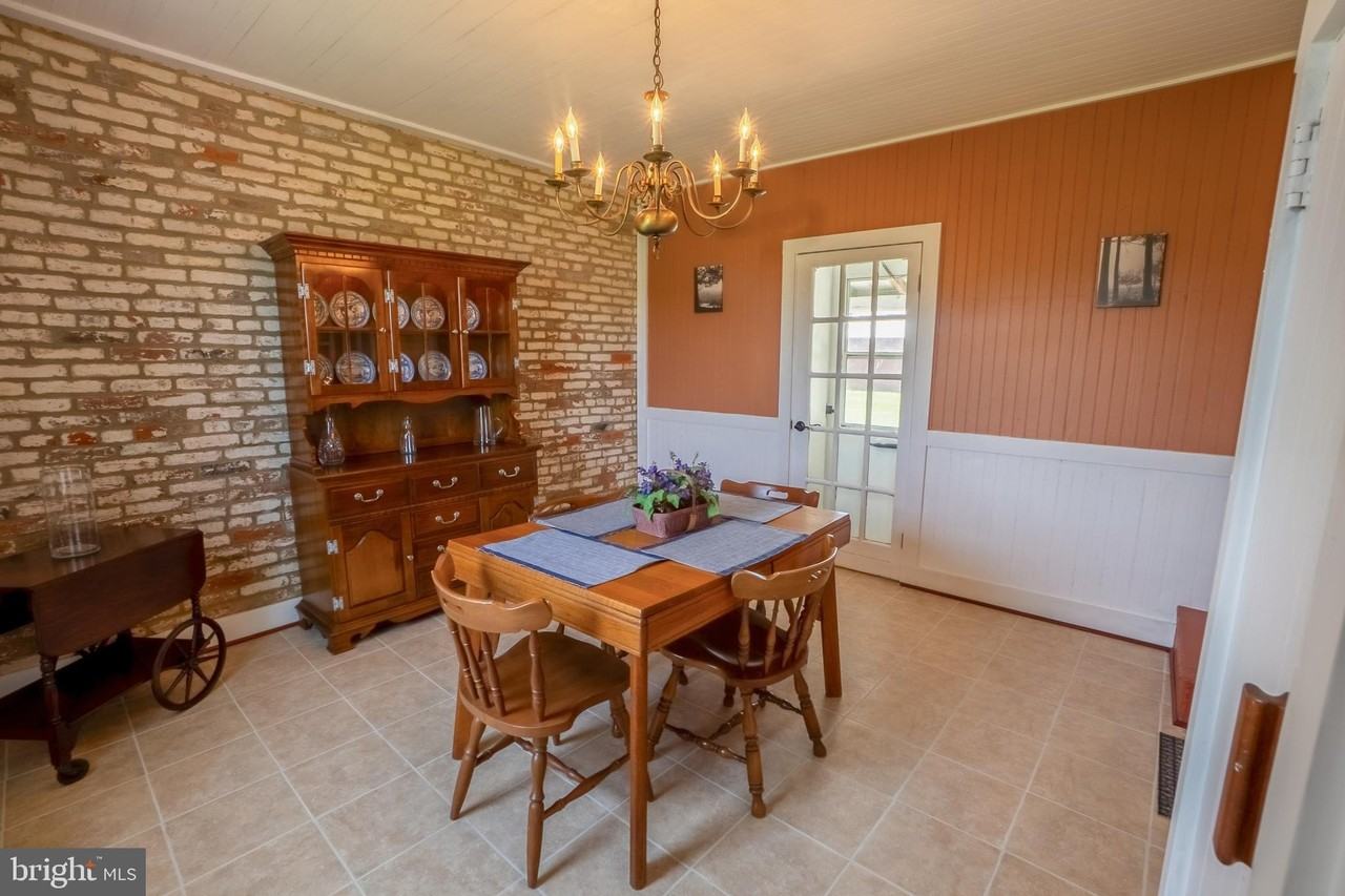 26692 Presquile Rd - Photo 2 of 31