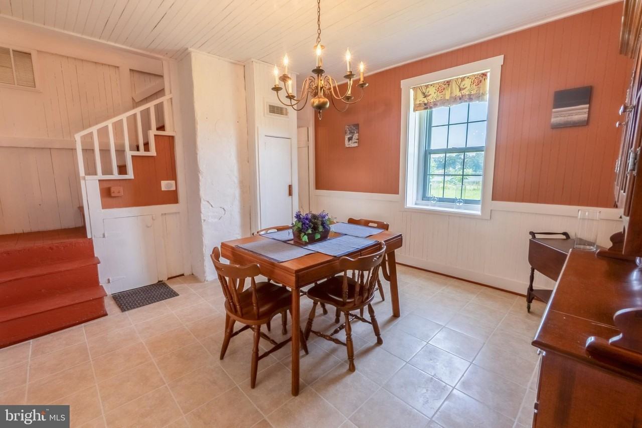 26692 Presquile Rd - Photo 6 of 31