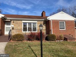 featured image of 10 Moller Pkwy Apt B #B