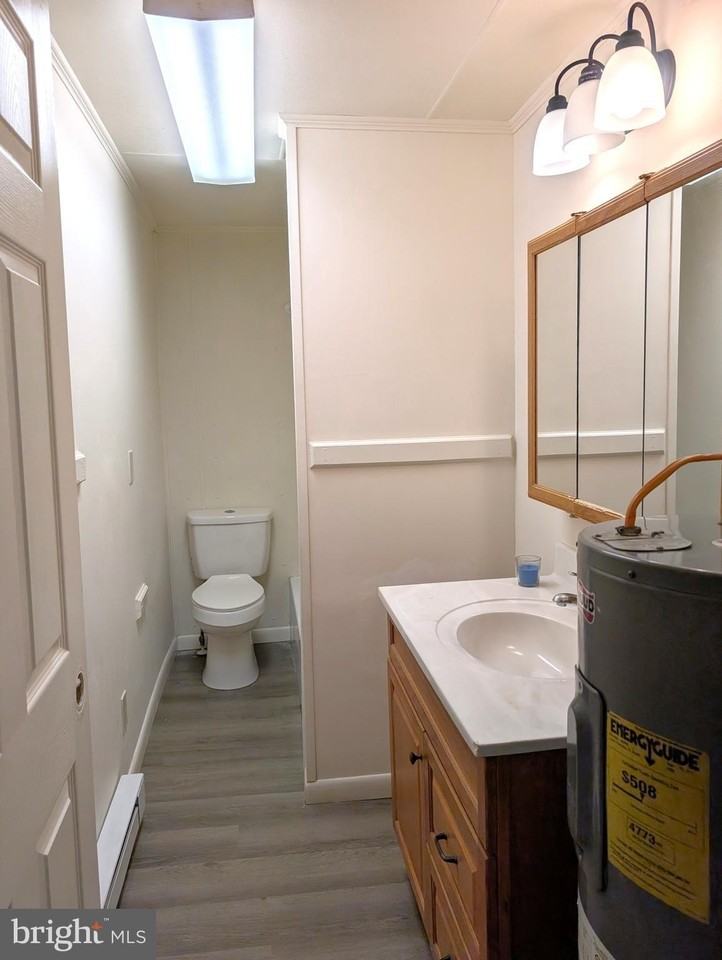 405 Poplar St - Photo 6 of 26