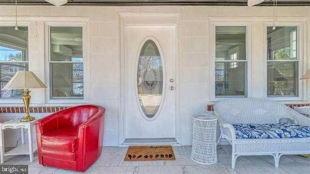 32 W Johnson Ave - Photo 3 of 41