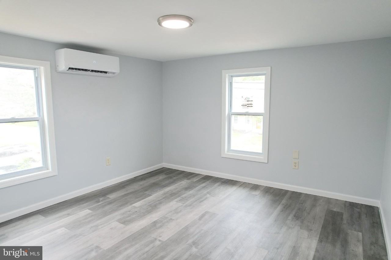 804 Fairview Avenue #B - Photo 3 of 14