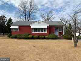 featured image of 661 Grape St