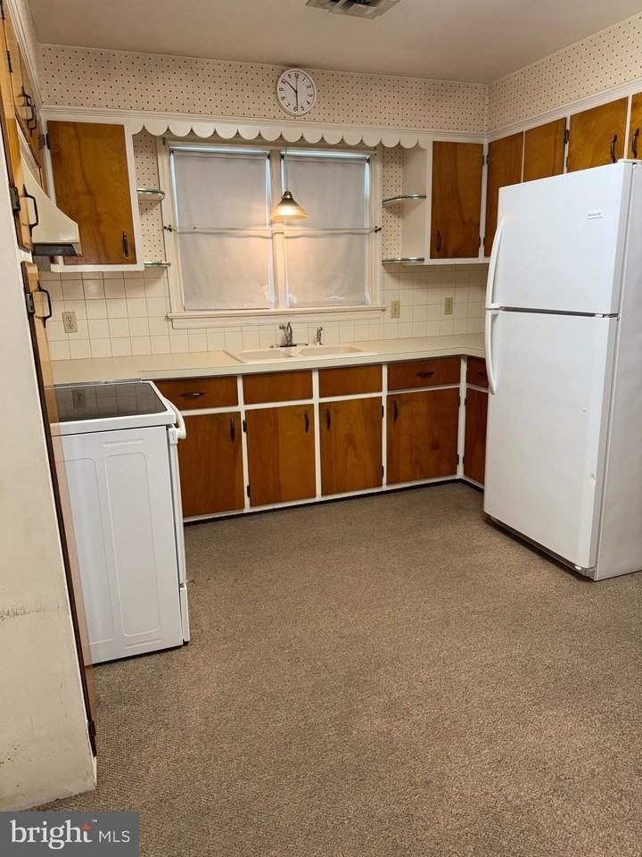 661 Grape St - Photo 6 of 15