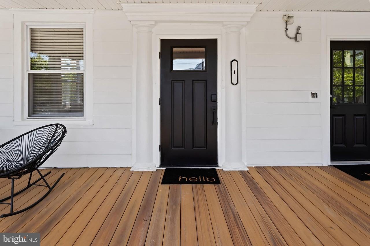 1 S Delancy Pl Apt 1 #1 - Photo 4 of 35