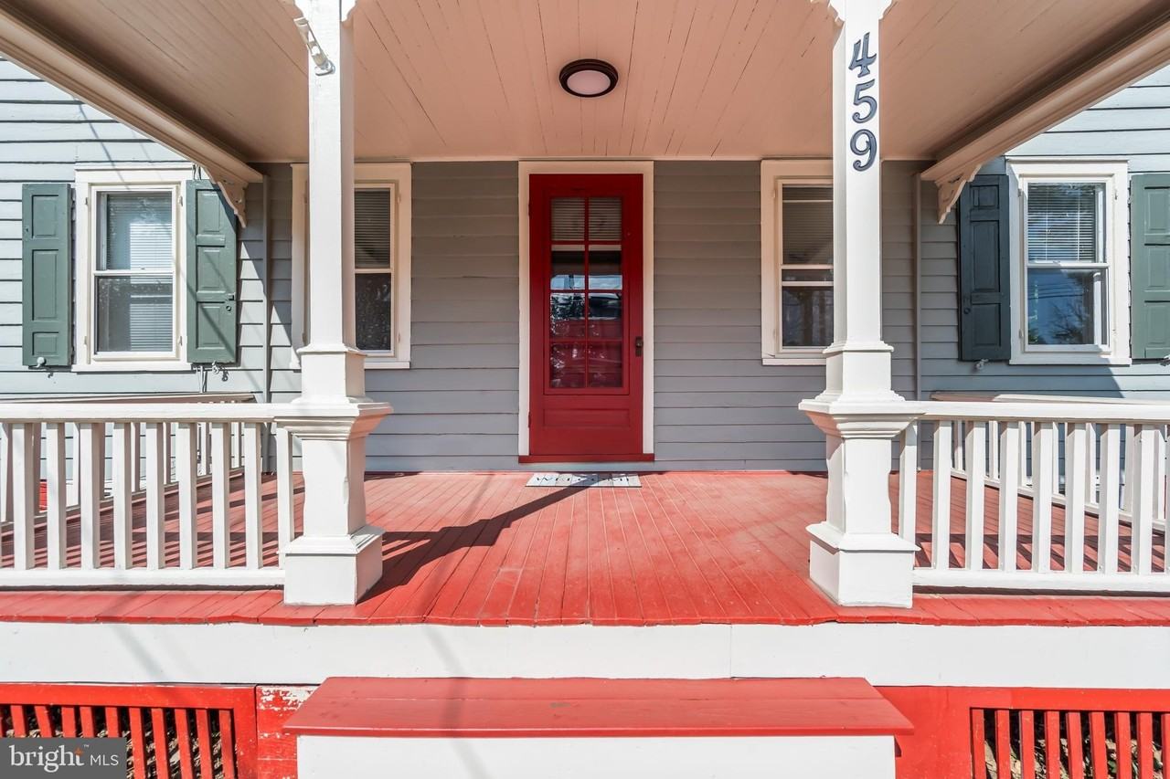 459 Main St - Photo 3 of 35