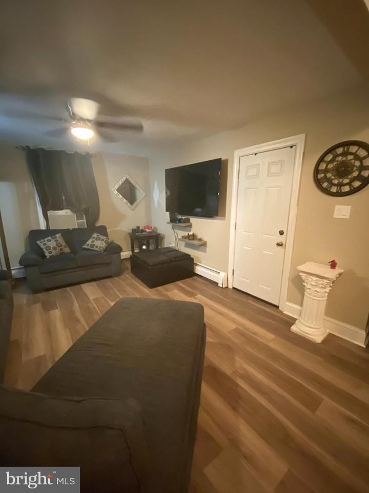 430 Leconey Ave 2nd Fl #2ndFL - Photo 5 of 16