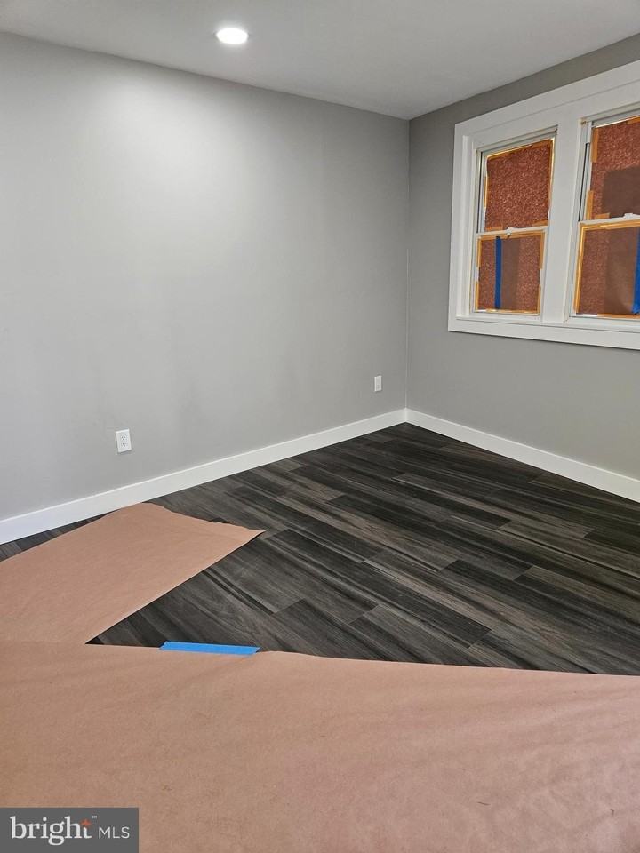 201 Kinsley Rd - Photo 4 of 7