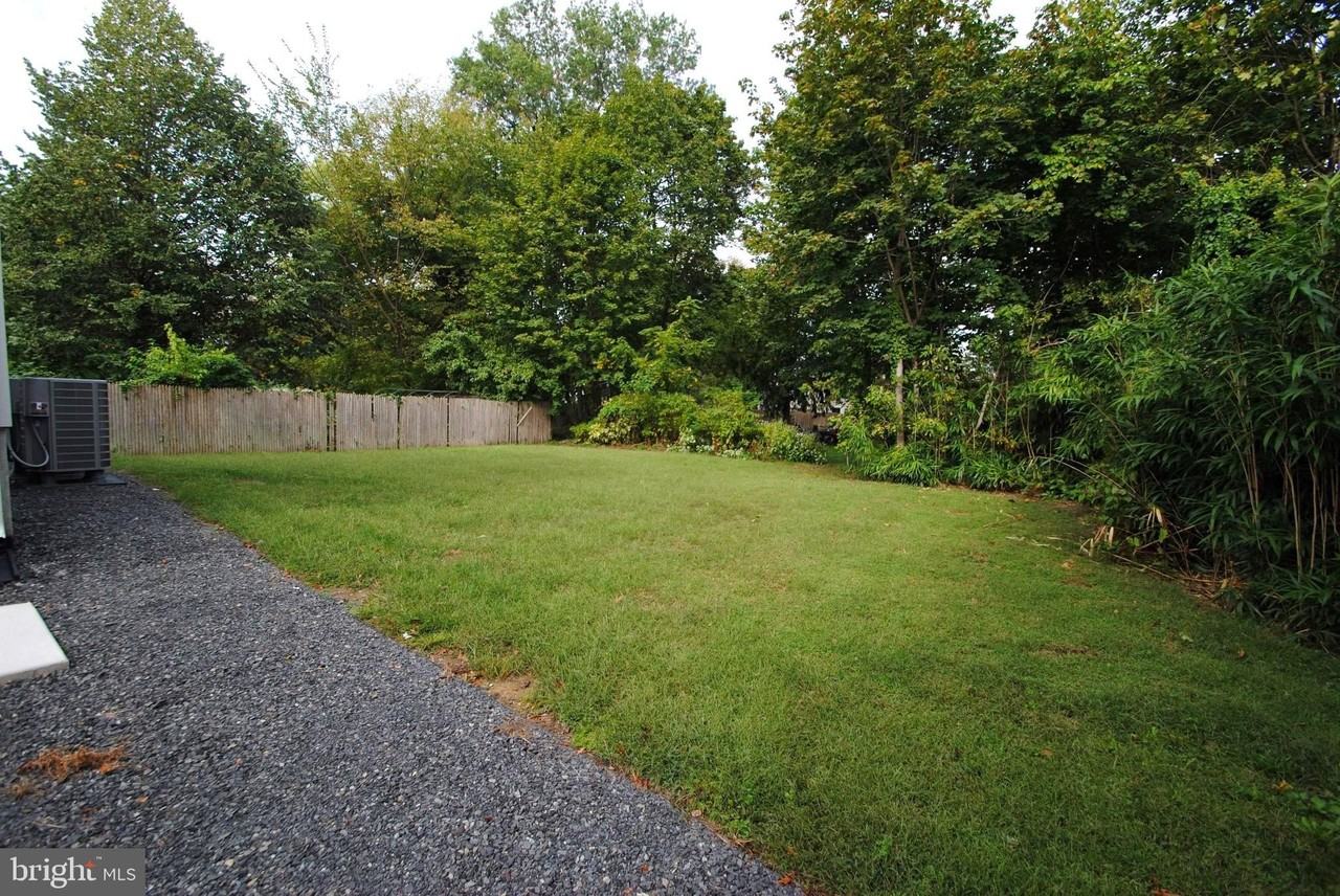 119 119--121 W 3RD Street - Photo 4 of 25