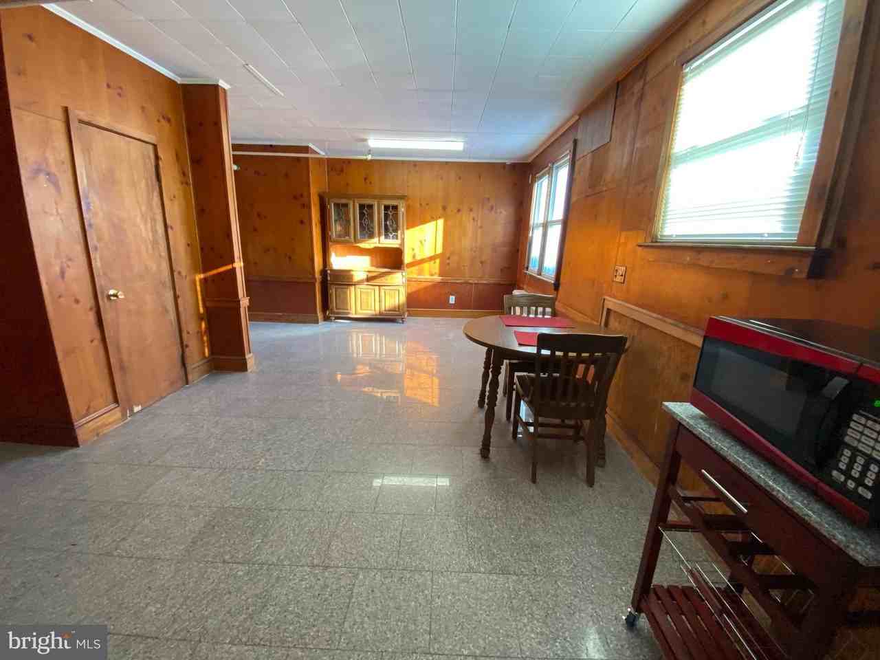 13 N East Blvd 2nd Fl #2ndFL - Photo 5 of 18