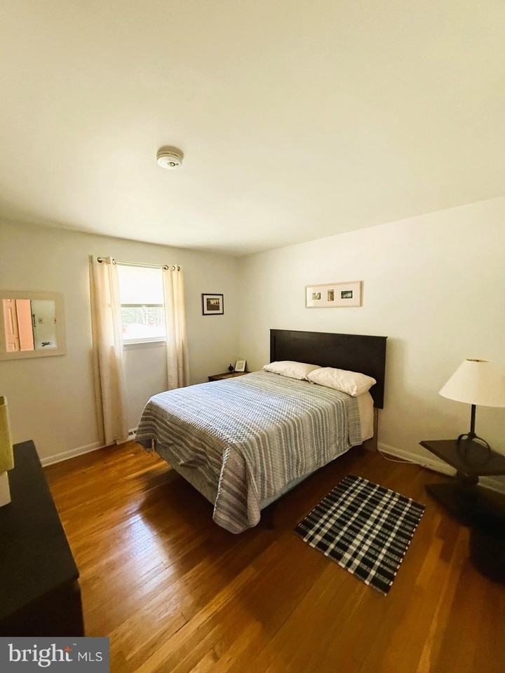 13 Thomas Dr - Photo 7 of 18