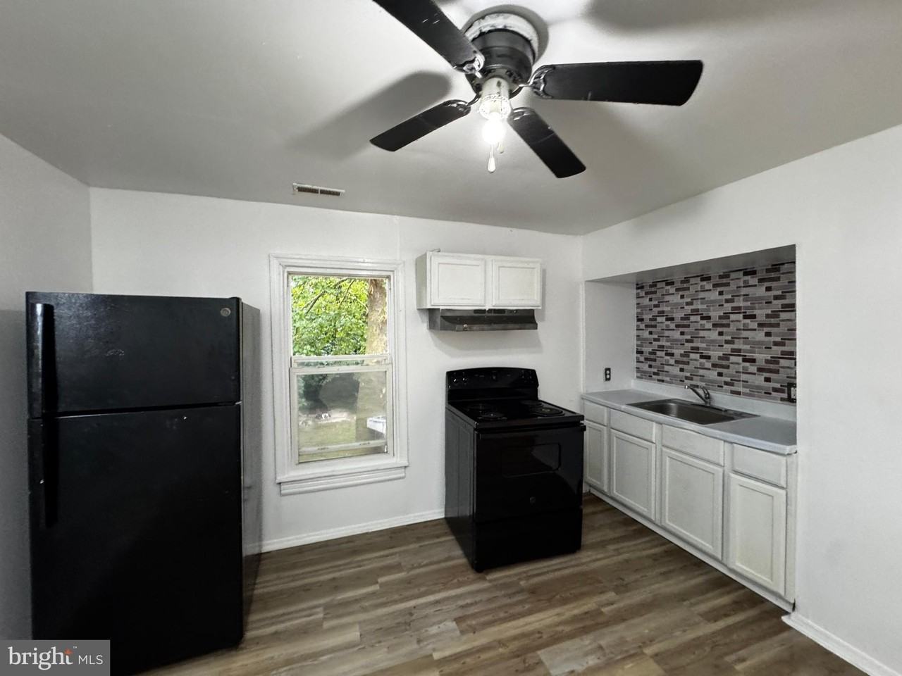 323 Vine St E Unit B #B - Photo 6 of 27