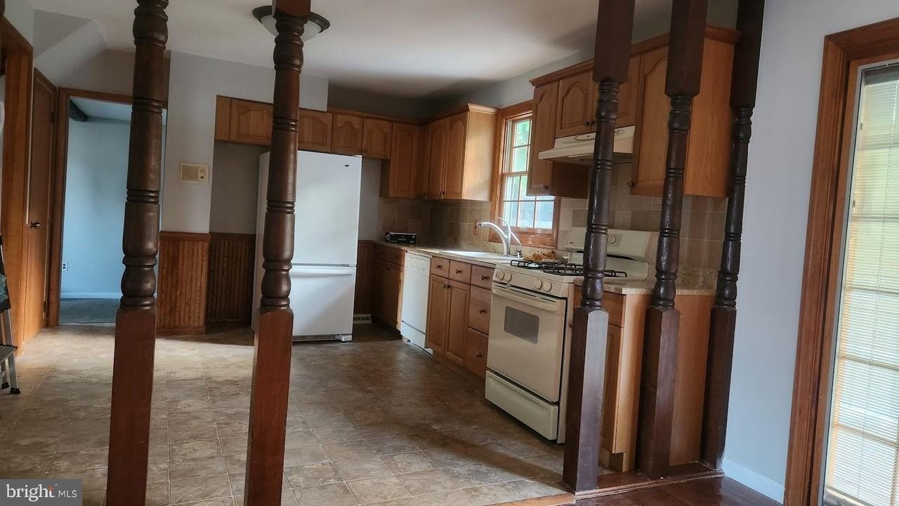 6 Cedar Creek Dr - Photo 4 of 14