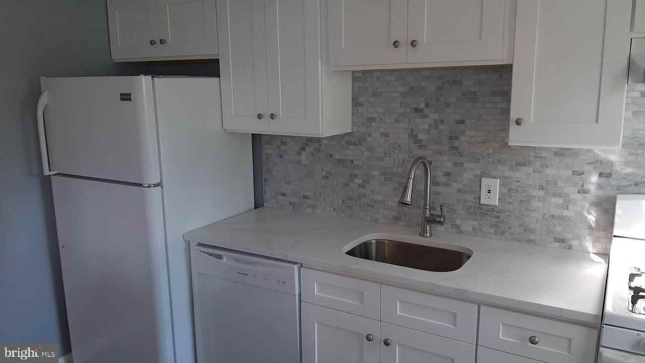 128 Cherry Parke Unit H - Photo 2 of 10