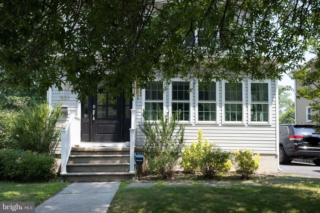 931 Stokes Ave - Photo 3 of 31