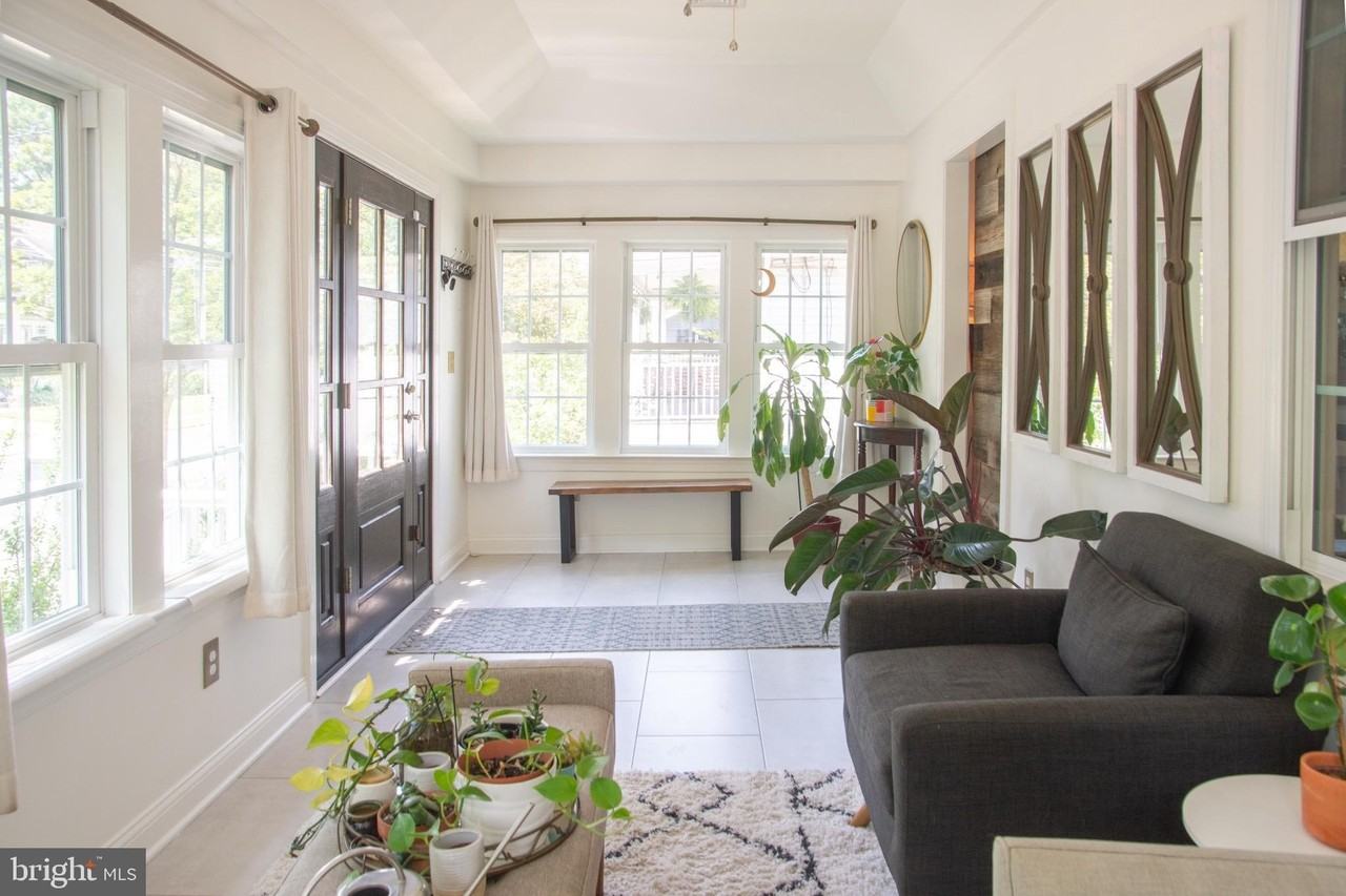 931 Stokes Ave - Photo 6 of 31