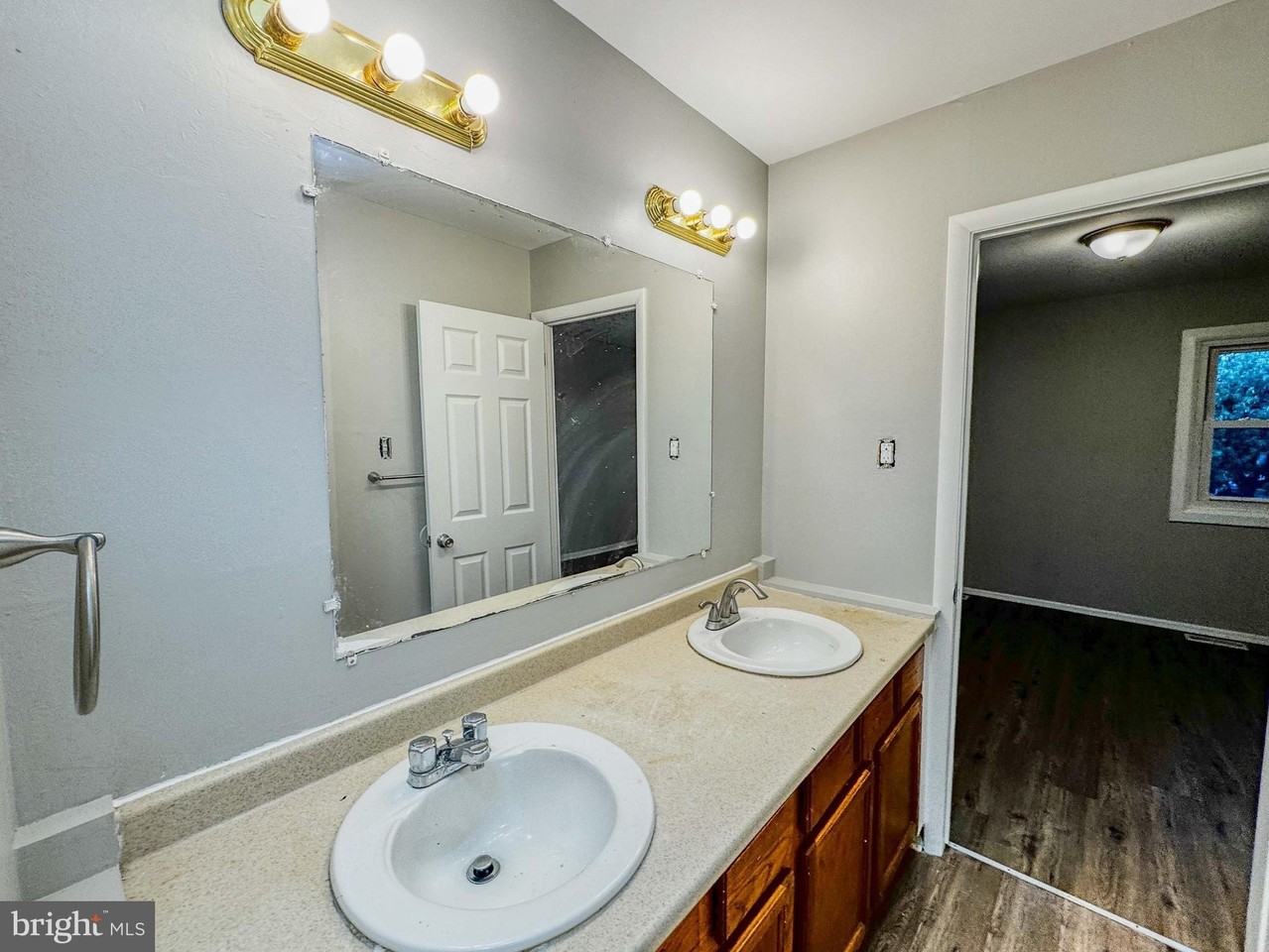 4 Milstone Ct - Photo 7 of 23