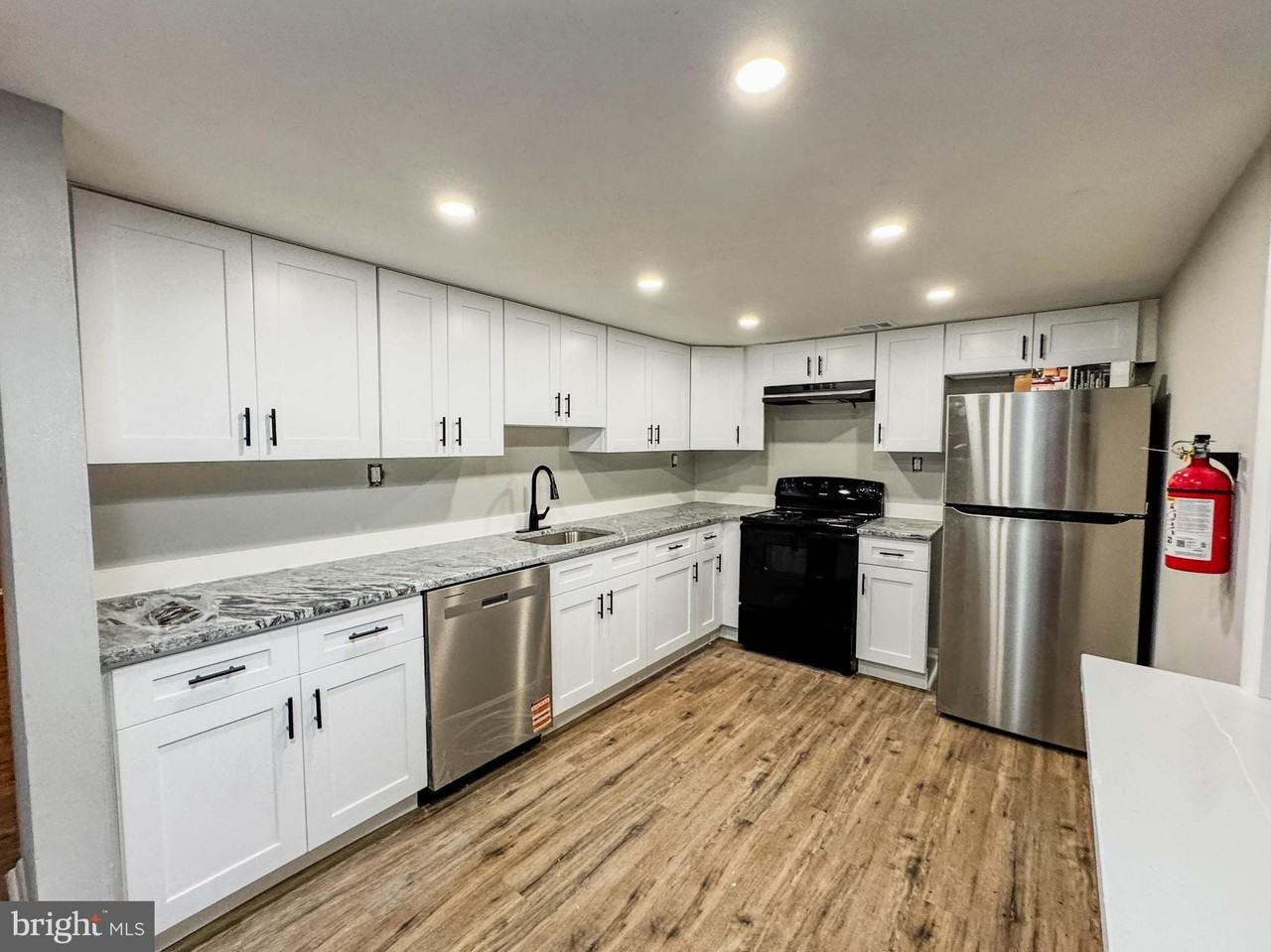 4 Milstone Ct - Photo 3 of 23