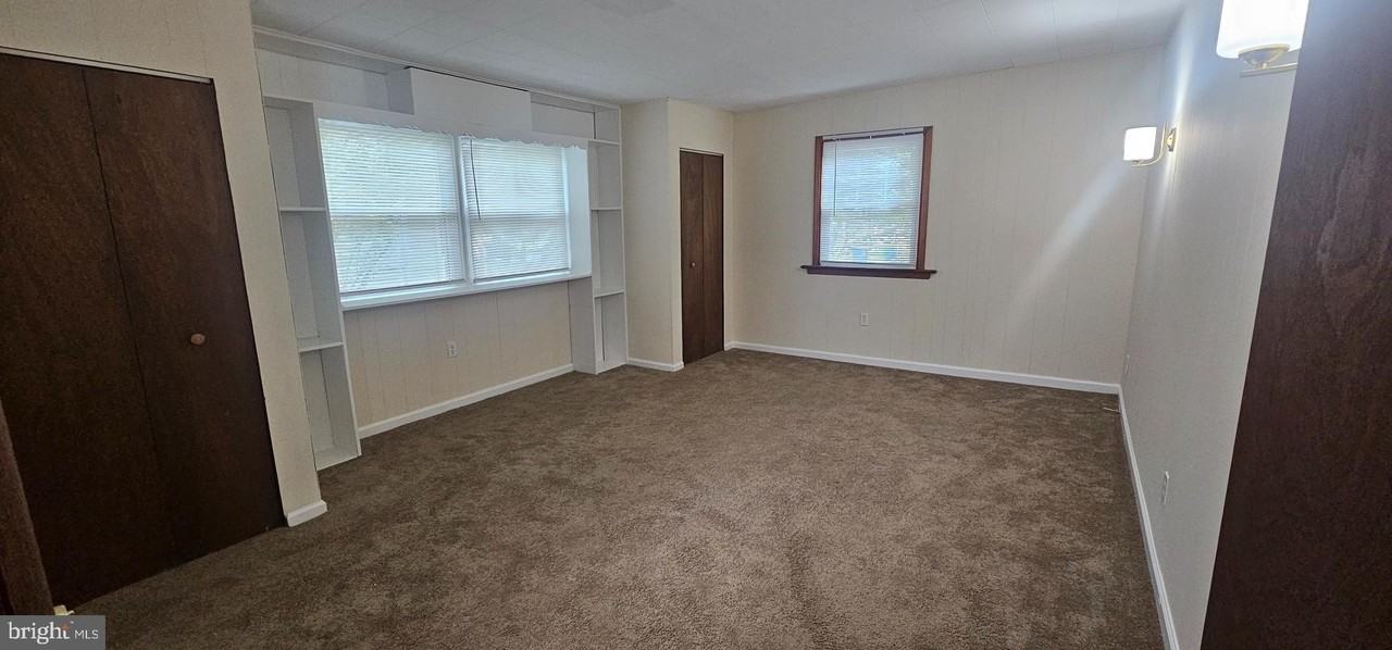 534 Park Ave - Photo 6 of 12