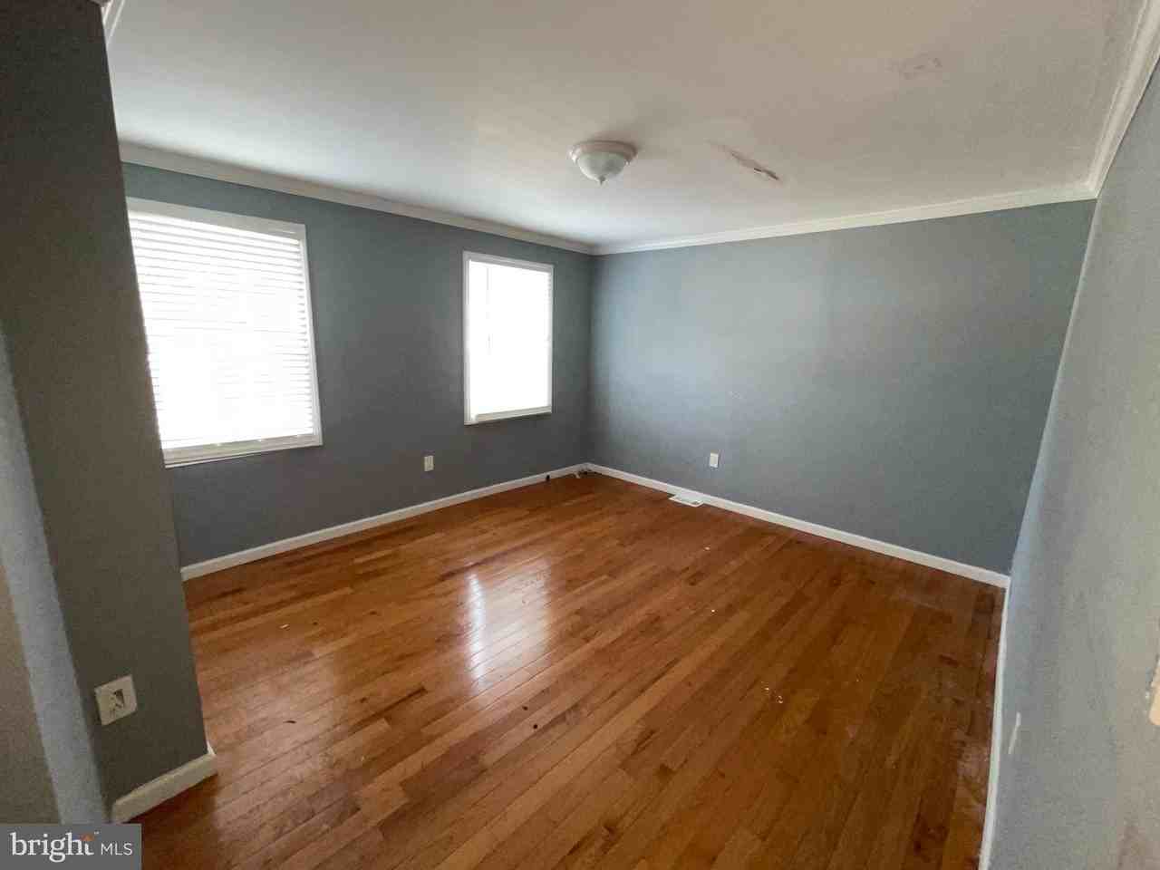 1905 Filmore Street - Photo 7 of 10