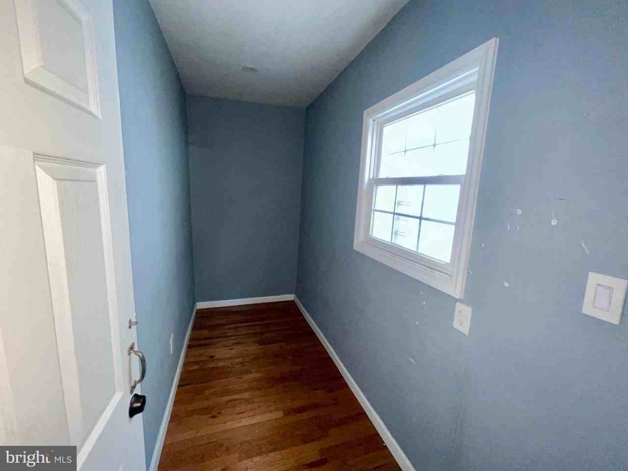 1905 Filmore Street - Photo 6 of 10