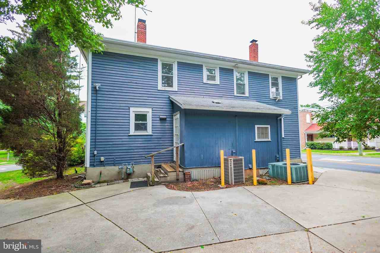 132 State Street - Photo 4 of 19