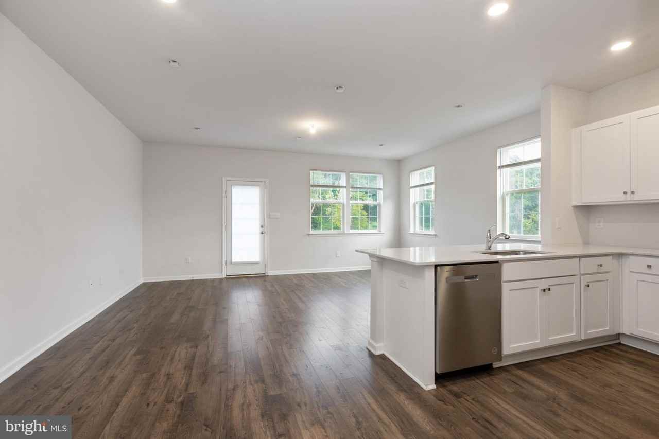 301 Mazzeo Dr - Photo 2 of 50