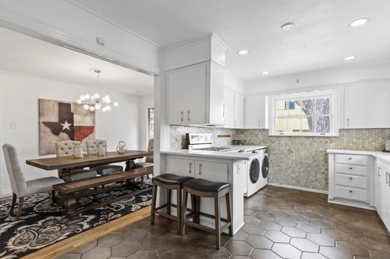 3248 Cockrell Ave - Photo 3 of 8