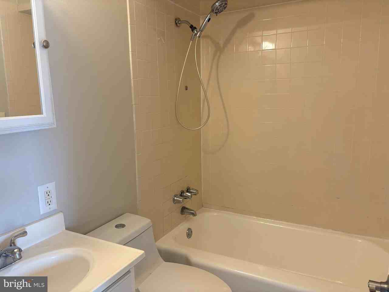 517 Tatum Street - Photo 7 of 12