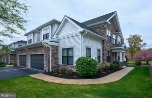 featured image of 14 Dogleg Ln