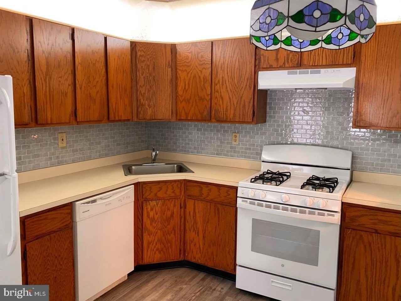 15 Lehavre Court - Photo 6 of 11