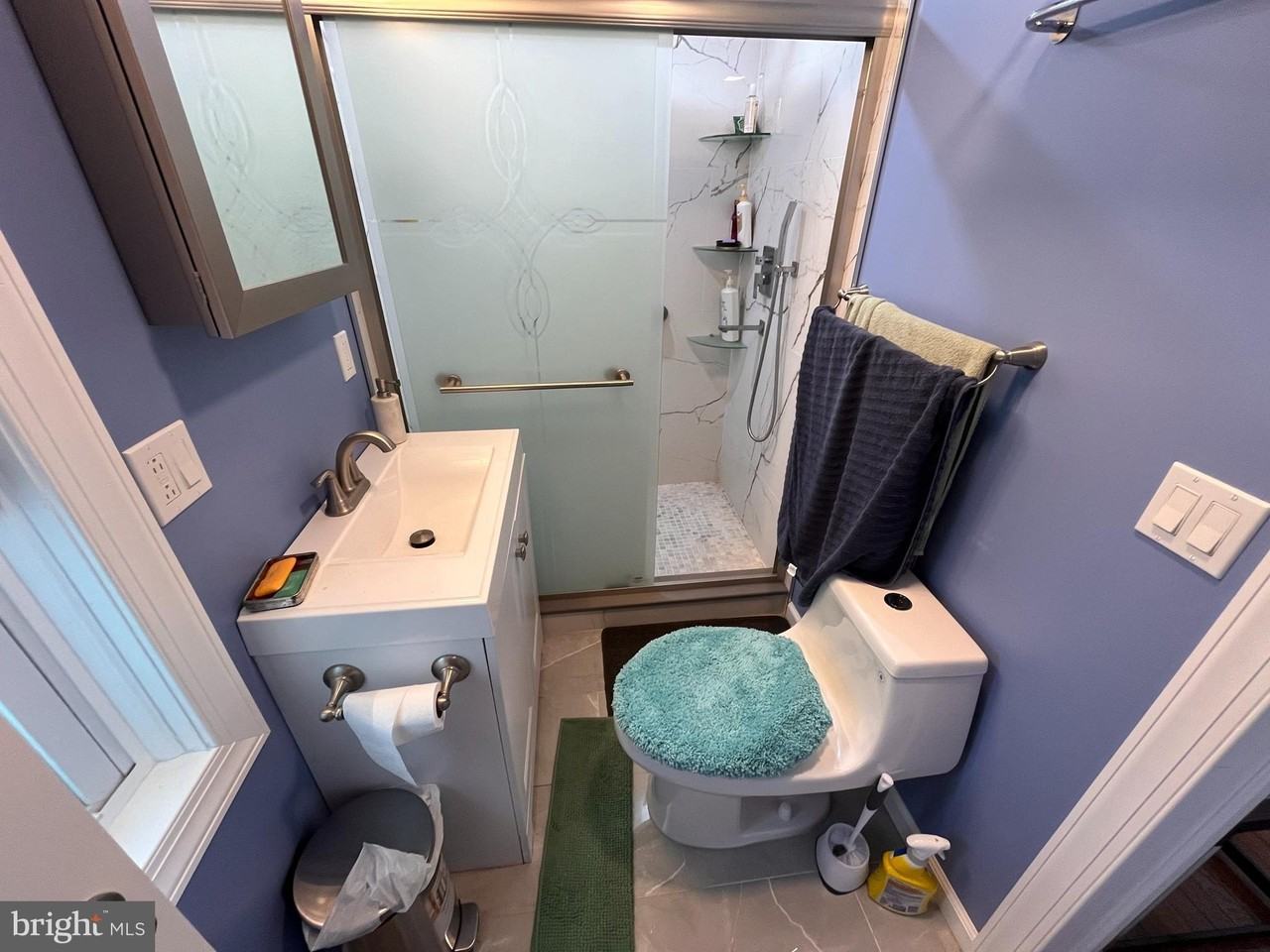 112 Hazelhurst Ave - Photo 3 of 17