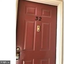 32 Scherer Court - Photo 3 of 34