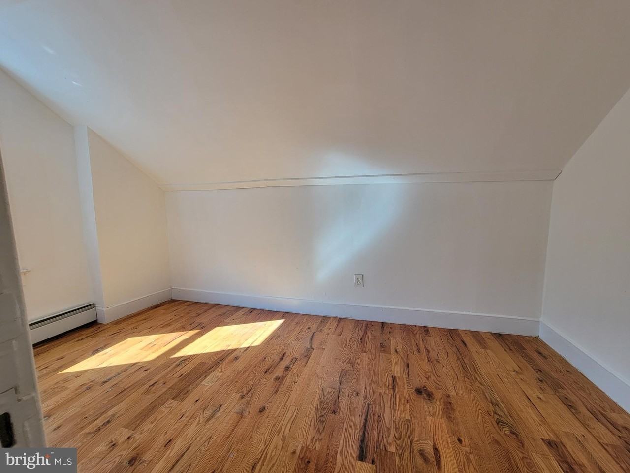 238 Rosemont Ave - Photo 5 of 9