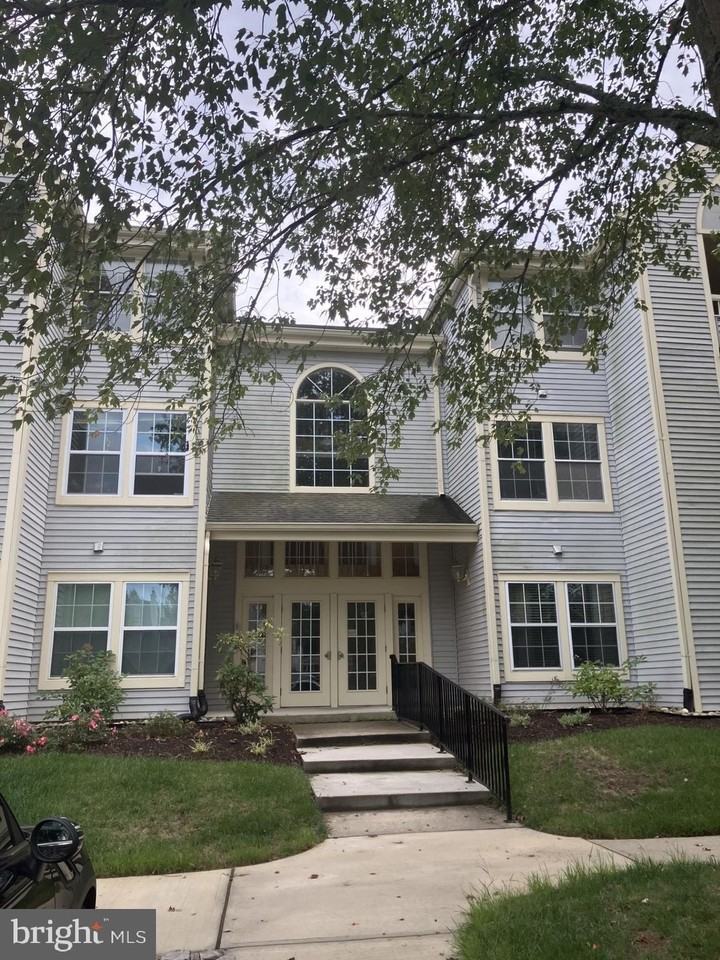 307 Trinity Ct Apt 4 #4 - Photo 7 of 13