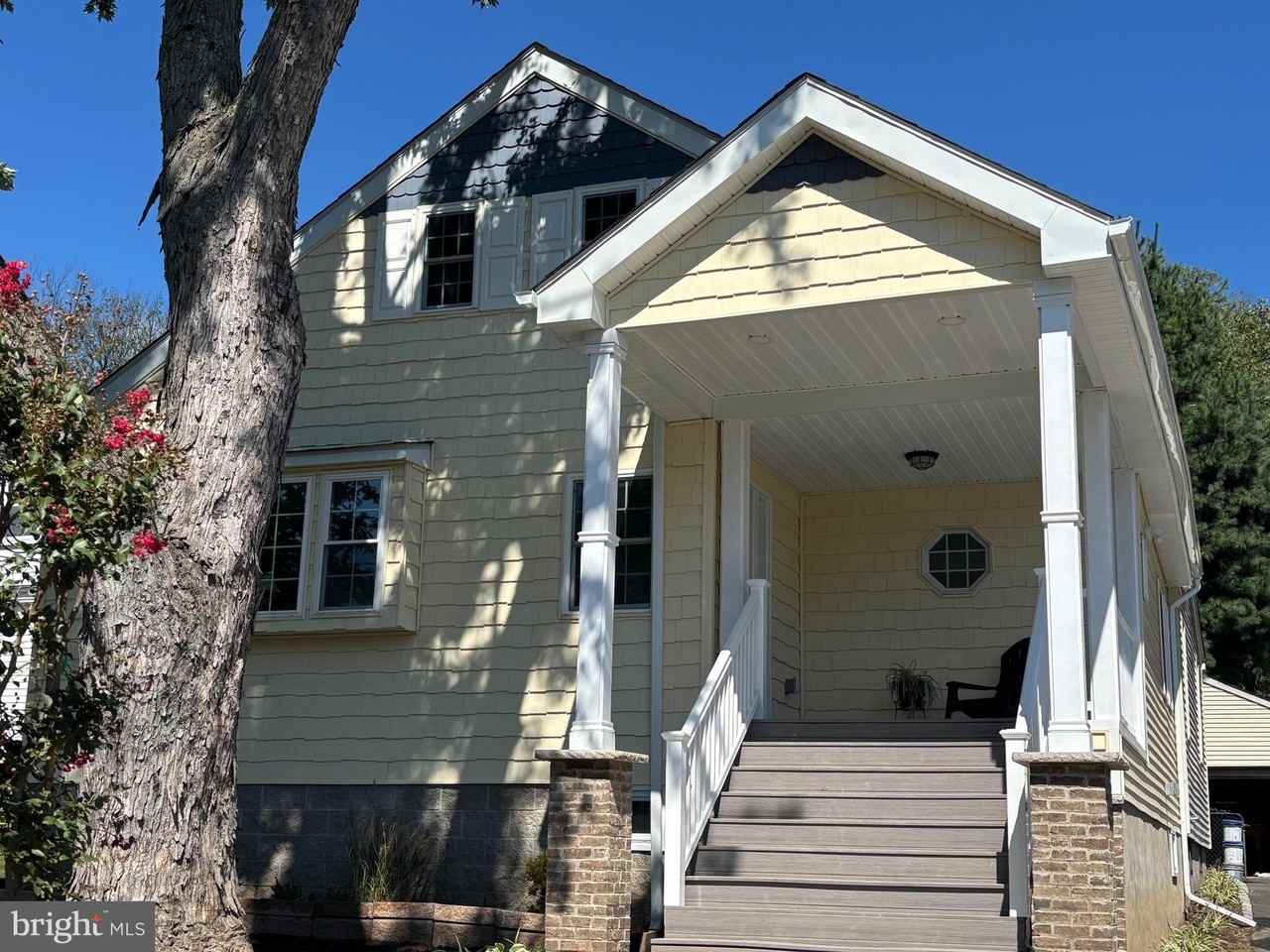 120 Phillips Ave - Photo 4 of 21