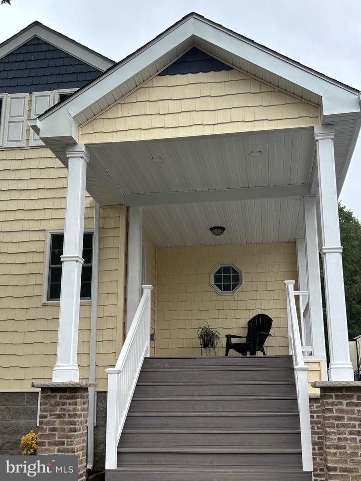 120 Phillips Ave - Photo 7 of 21