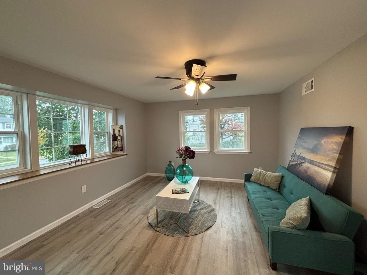 120 Phillips Ave - Photo 6 of 21