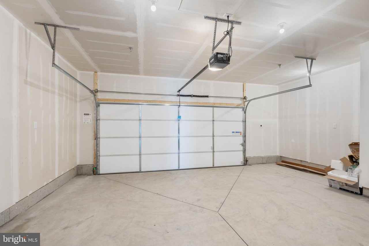 1504 Nash Ave - Photo 6 of 34