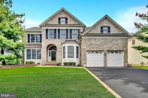 featured image of 86 Renfield Dr