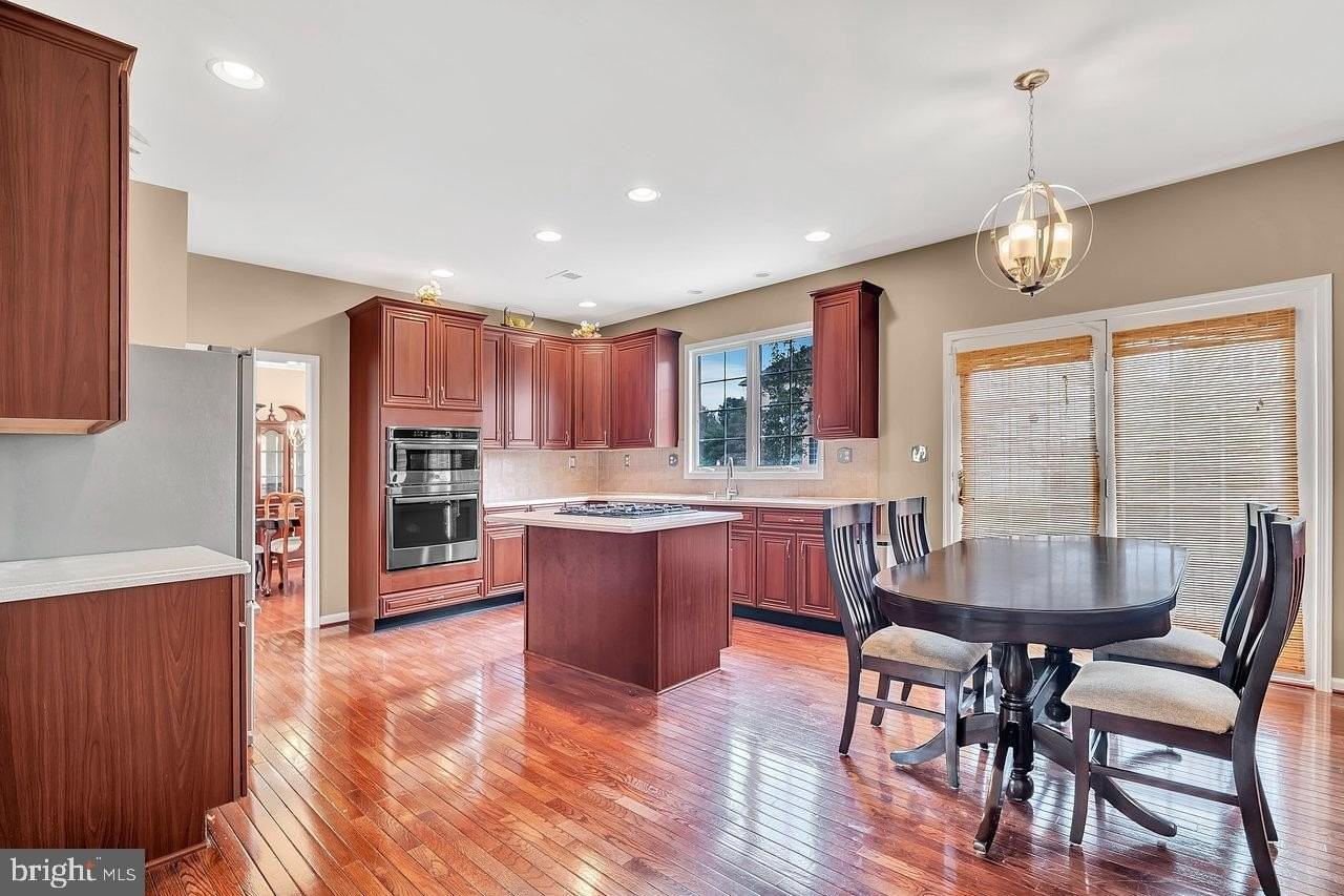 86 Renfield Dr - Photo 7 of 18