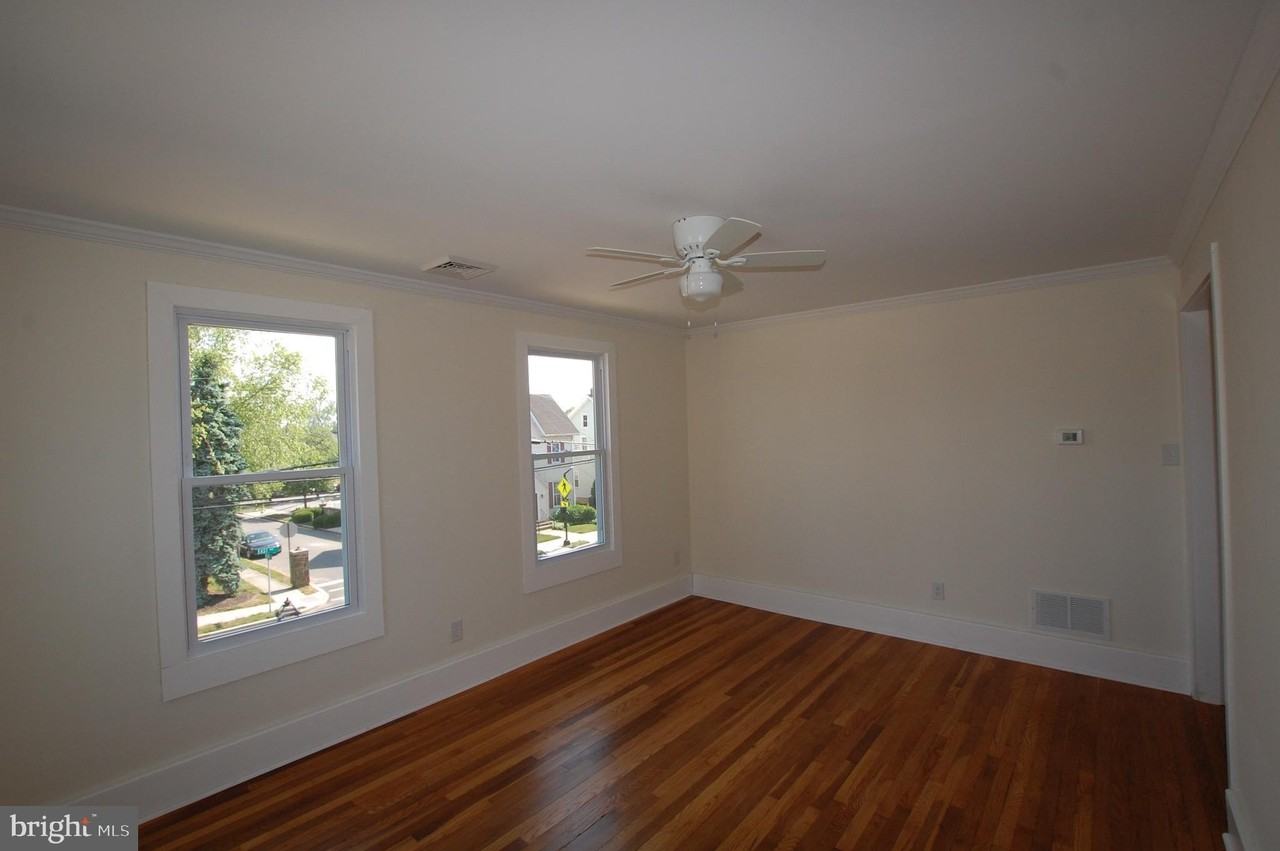 35 35 EAST Avenue unit: Apt 2 #2 - Photo 5 of 10