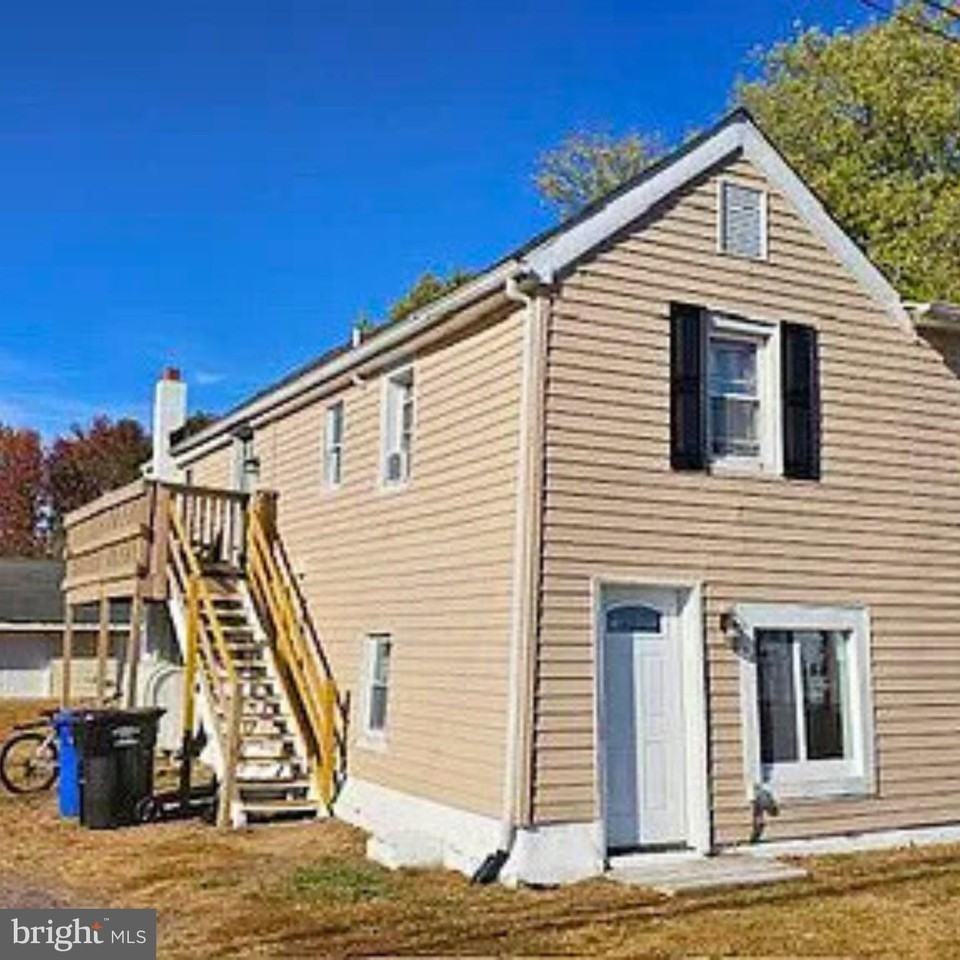 94 Buttonwood Avenue - Photo 2 of 8