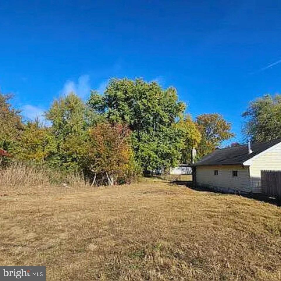 94 Buttonwood Avenue - Photo 7 of 8