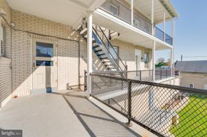 featured image of 302 W Main St Apt 3 #Apt 3