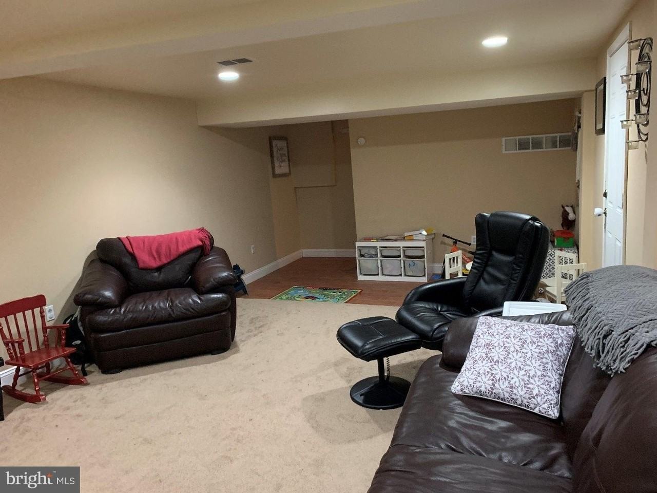 555 Chestnut Street - Photo 3 of 11