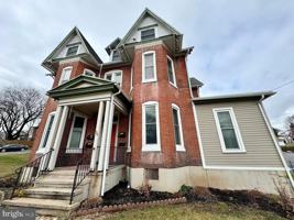 featured image of 35 W Wyomissing Ave Unit One