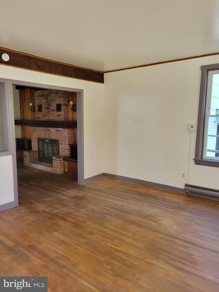 40 Star Road - Photo 2 of 20