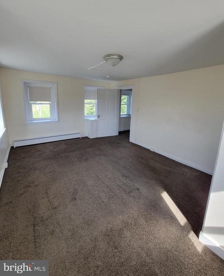 1022 Gravel Pike - Photo 4 of 18